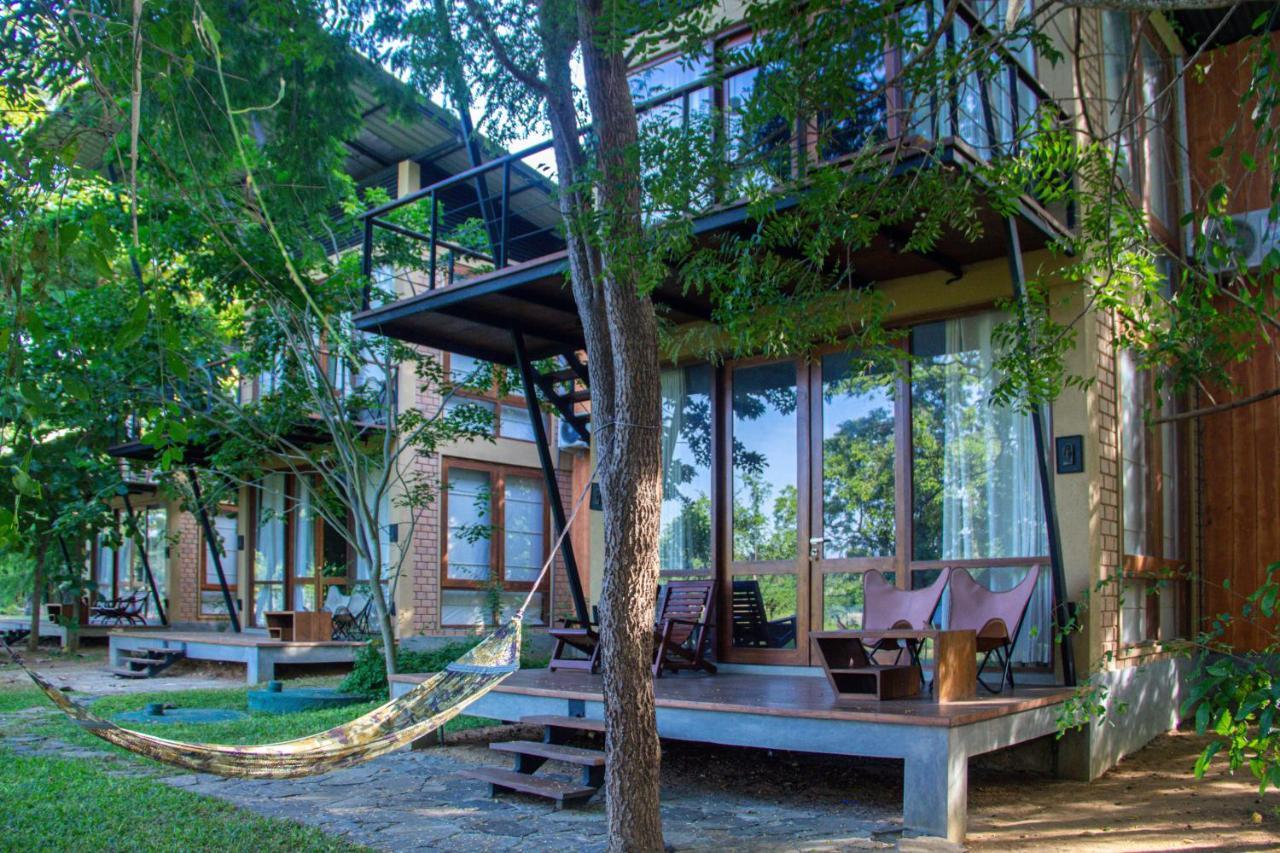Breezy Lake Tissamaharama Exterior photo