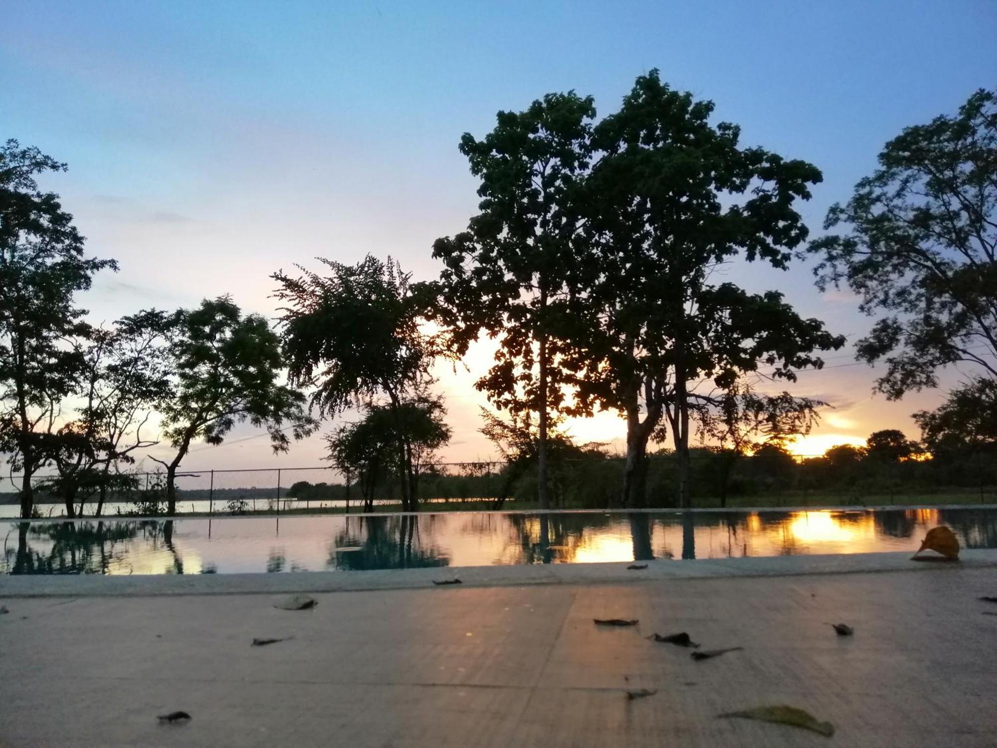 Breezy Lake Tissamaharama Exterior photo