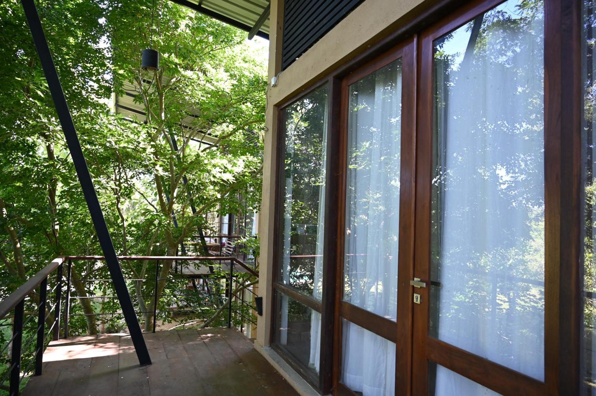 Breezy Lake Tissamaharama Exterior photo